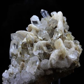 Quartz Biterminé + Calcite. 758.0 ct.