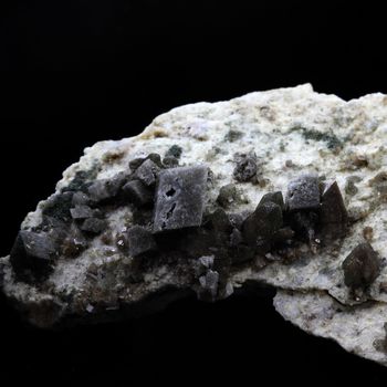 Titanite (Sphene) + Calcite. 236.0 ct.