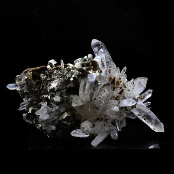 Siderite, Quartz, Pyrite. 221.0 ct.
