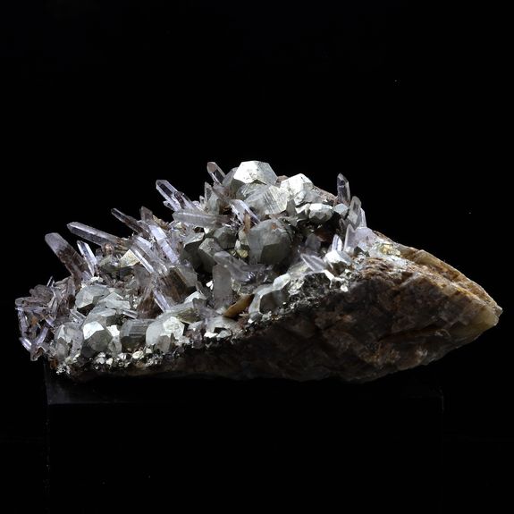 Siderite, Quartz, Pyrite. 390.0 ct.