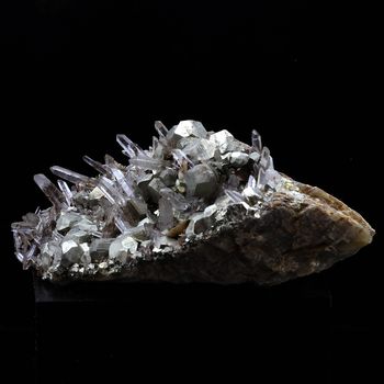 Siderite, Quartz, Pyrite. 390.0 ct.