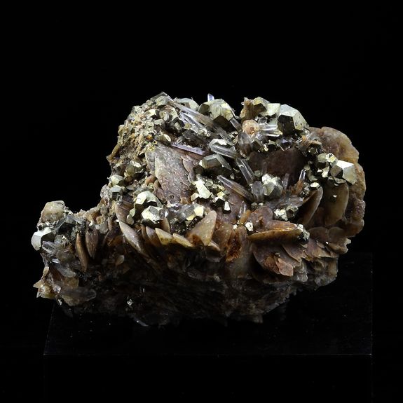 Siderite, Quartz, Pyrite. 376.0 ct.