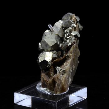 Siderite, Quartz, Pyrite. 112.0 ct.