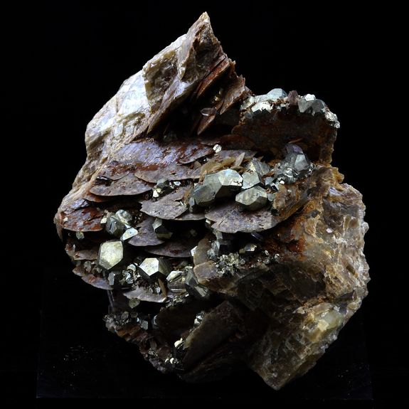 Siderite, Quartz, Pyrite. 560.0 ct.