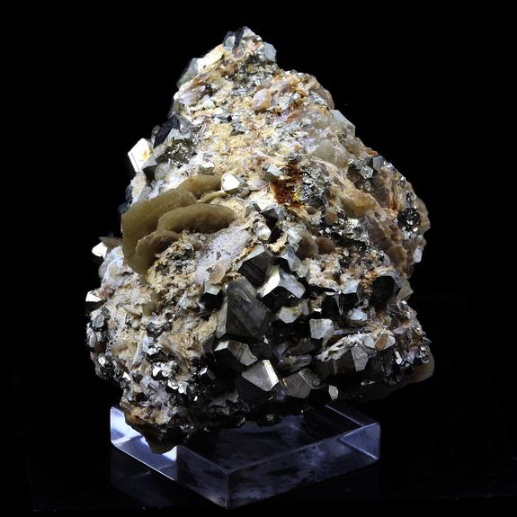 Siderite, Quartz, Pyrite. 356.0 ct.