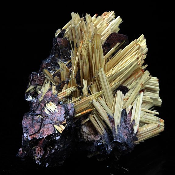 Rutile + Hematite. 121.0 ct.