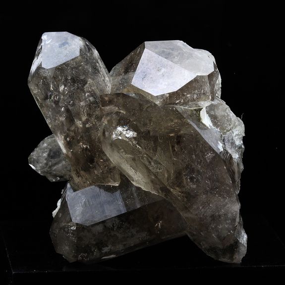 Quartz fumé. 215.0 ct.