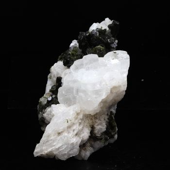 Albite + Calcite + Epidote. 115.0 ct.