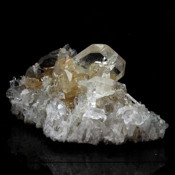 Quartz à Ame. 650.0 ct.