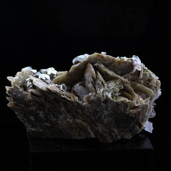 Siderite, Quartz, Pyrite. 537.0 ct.