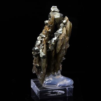 Siderite, Quartz, Pyrite. 168.0 ct.