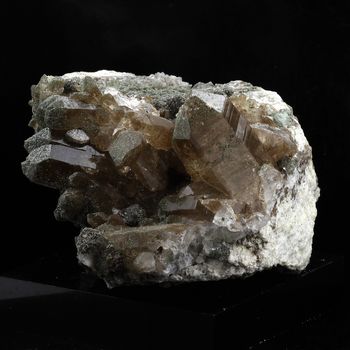 Anatase + Quartz + Chlorite. 858.0 ct.
