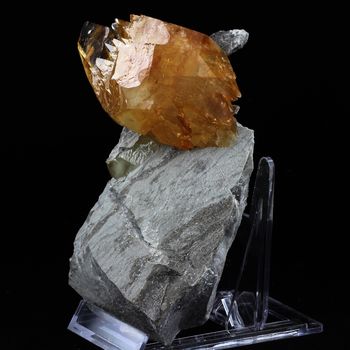 Calcite. 4165.0 ct.