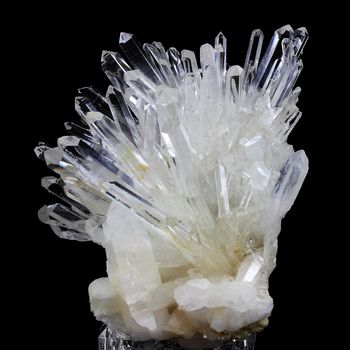 Quartz. 3526.0 ct.