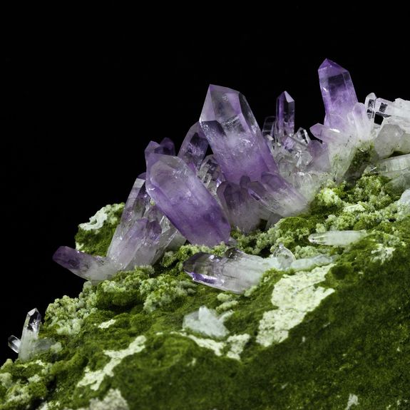 Améthyste + Epidote. 4003.0 ct.