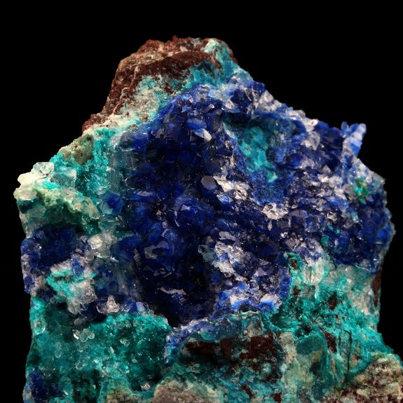 Azurite + Dioptase + Chrysocolle. 205.0 ct.