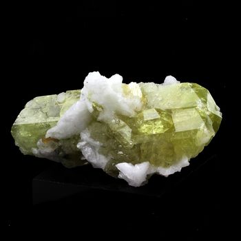 Brazilianite + Albite. 227.0 ct.