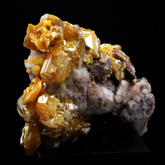 Wulfenite