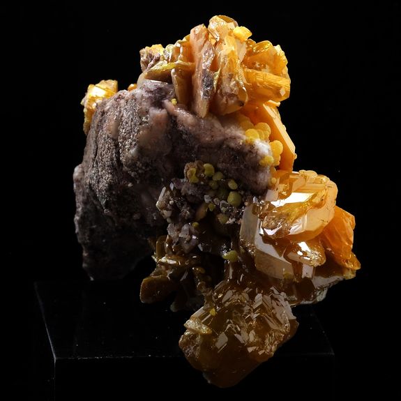 Wulfenite