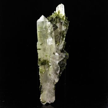 Epidote + Quartz. 128.0 ct.