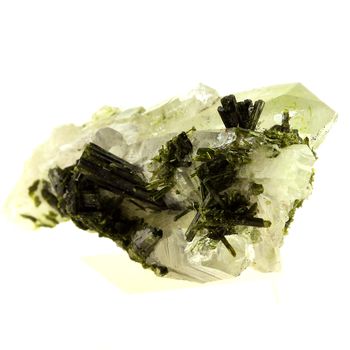 Epidote + Quartz. 128.0 ct.