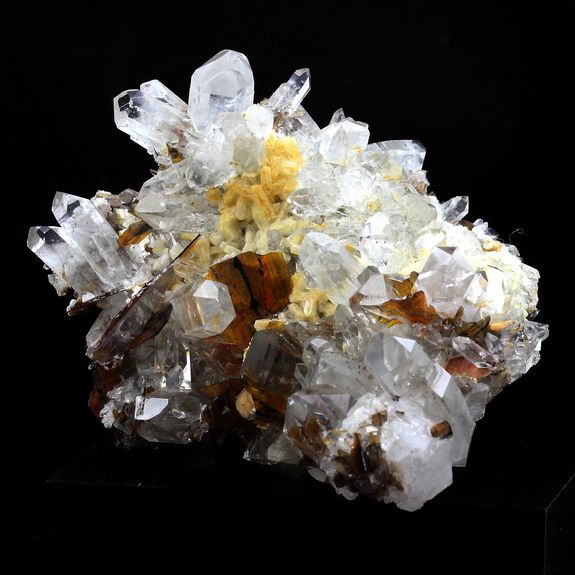 Quartz + Brookite. 405.0 ct.