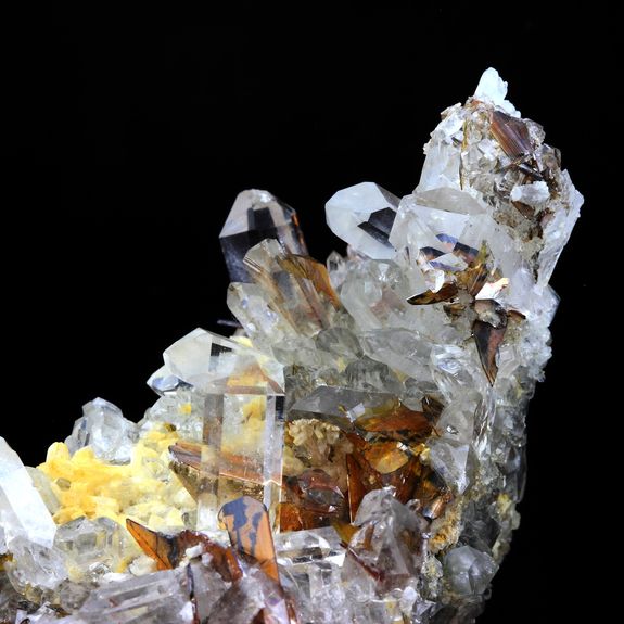 Quartz + Brookite. 405.0 ct.