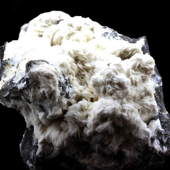 Baryte + Sphalerite. 4063.0 ct.