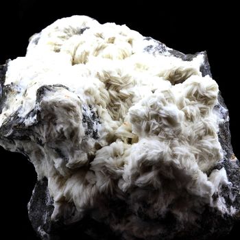 Baryte + Sphalerite. 4063.0 ct.