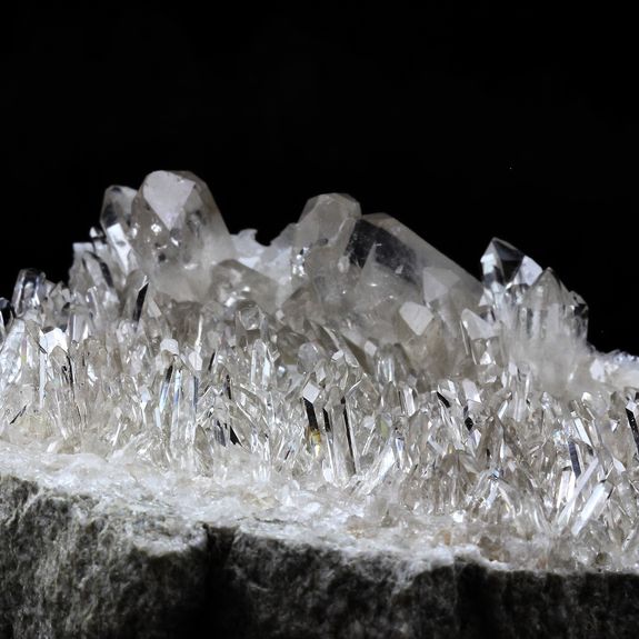 Quartz Fumé. 1272.0 ct.
