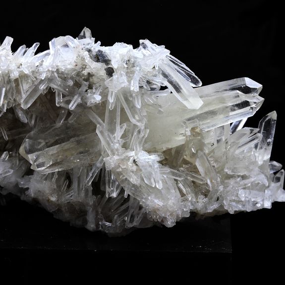 Quartz biterminé. 424.0 ct.