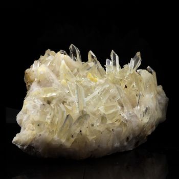 Quartz. 1816.0 ct.
