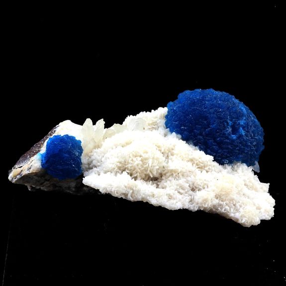 Cavansite + Calcite.