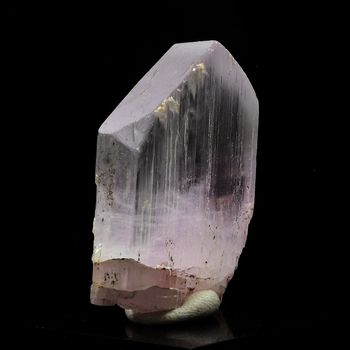Kunzite. 101.0 ct.