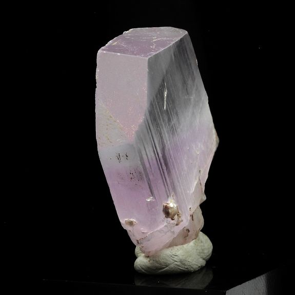 Kunzite. 101.0 ct.