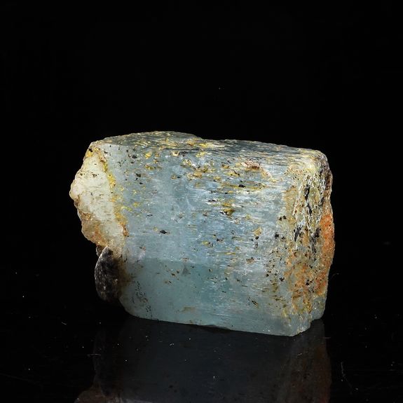 Aigue-Marine. 64.0 ct.