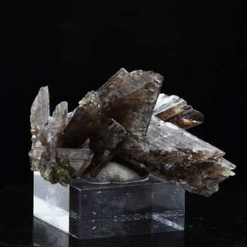 Axinite. 86.0 ct.