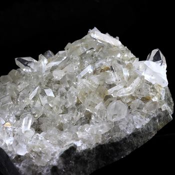 Quartz Hyalin. 1624.0 ct.