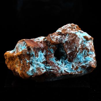 Aurichalcite. 388.0 ct.