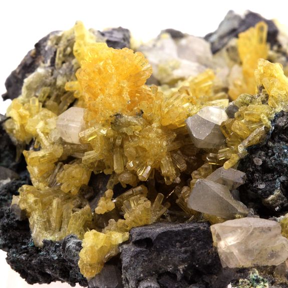 Cerusite + Mimetite. 831.0 ct.
