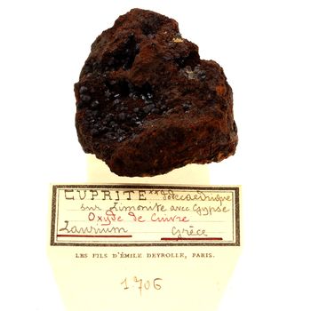 Cuprite. 335.0 ct.