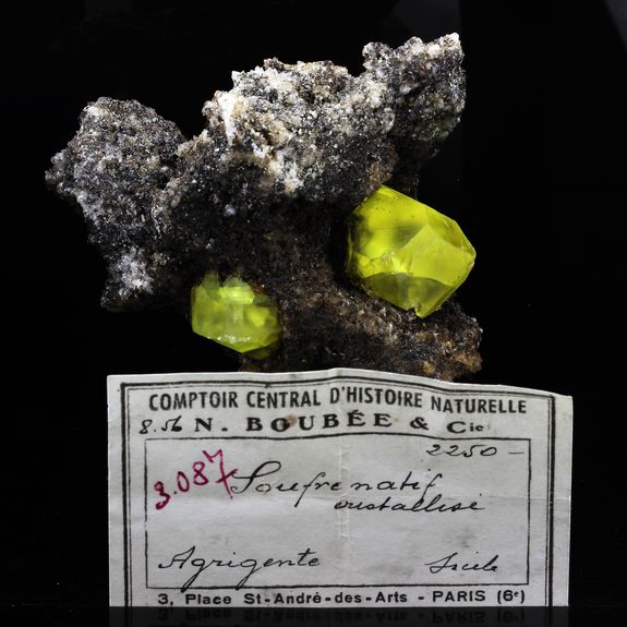 Soufre. 503.0 ct.