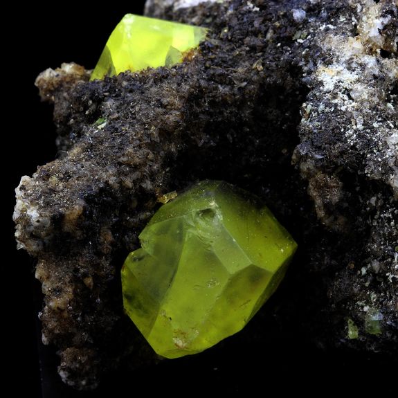 Soufre. 503.0 ct.