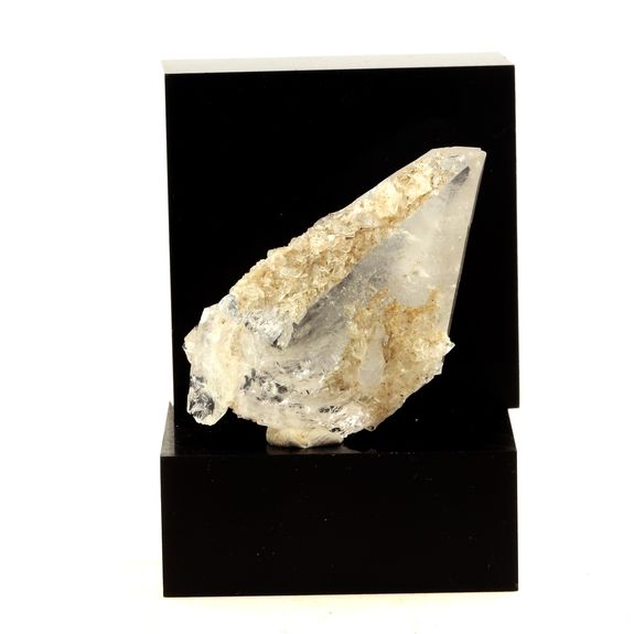 Quartz. 163.0 ct.