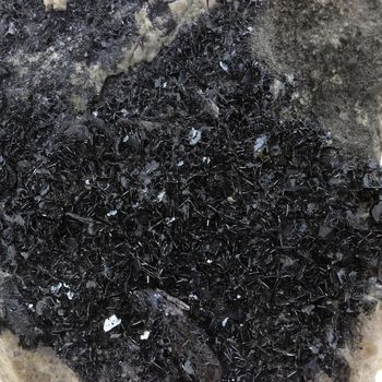Hematite + Quartz. 1389.0 ct.