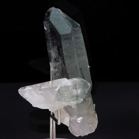 Quartz + Chlorite. 220.5 ct