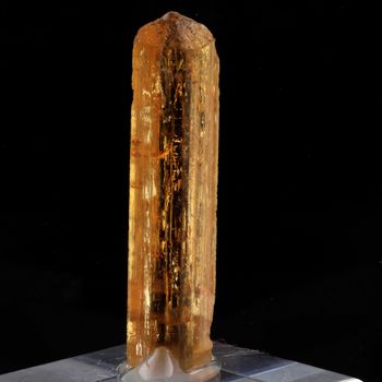 Topaze Imperiale. 163.0 ct.