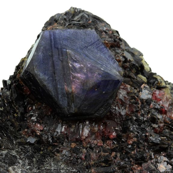 Corindon Rubis-Saphir polychrome. 1140.0 ct.