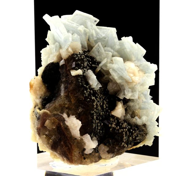 Fluorite, Baryte, Pyrite. 1580.5 ct.