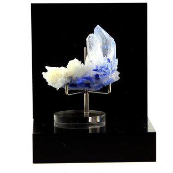 Quartz + Dumortierite. 162.0 ct.